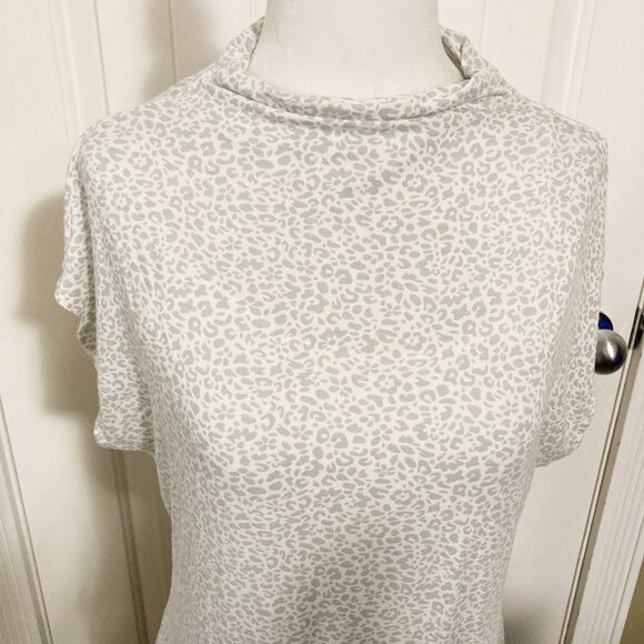 DENVER HAYES Cream light grey leopard print cowl turtleneck top MEDIUM LARGE tee - Picture 3 of 13